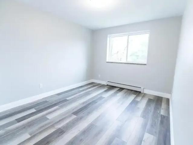 Apartment 2 Bedroom For Rent Niagara Falls ON 2199 ES93114335