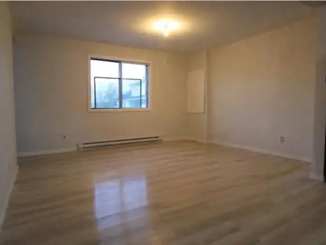 Apartment 2 Bedroom For Rent North Glengarry ON 1500 ES105071851