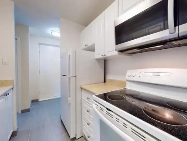Apartment 2 Bedroom For Rent North York ON 2700 ES103611263