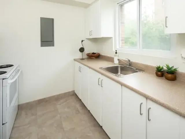 Apartment 2 Bedroom For Rent Ottawa ON 1909 ES105086798