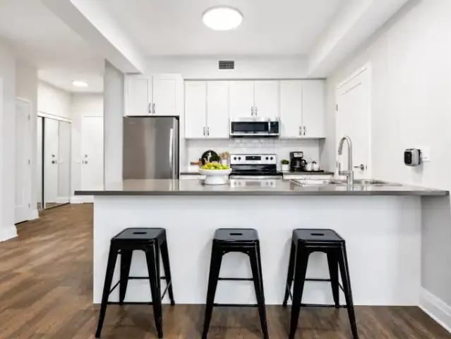 Apartment 2 Bedroom For Rent Ottawa ON 2490 ES105100523
