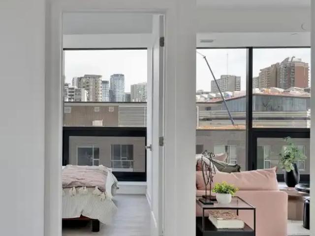 Apartment 2 Bedroom For Rent Ottawa ON 2745 ES105087448