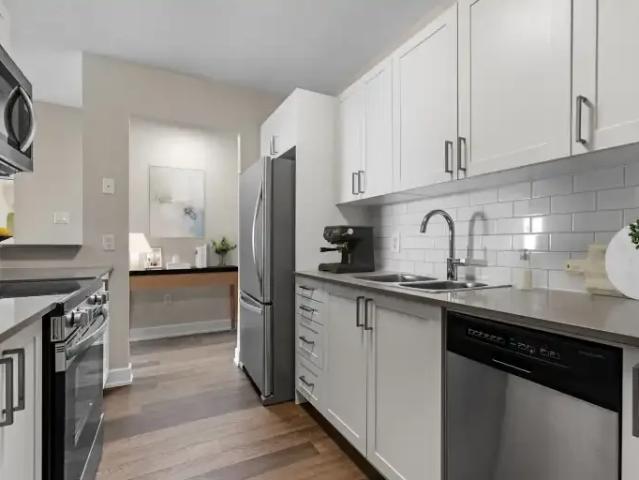 Apartment 2 Bedroom For Rent Ottawa ON 2979 ES102017974