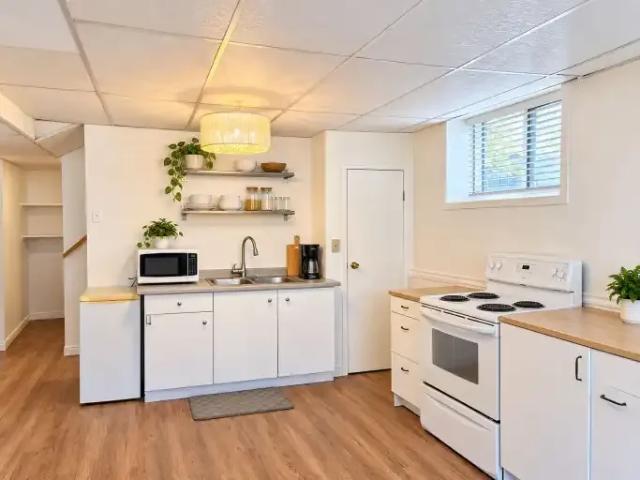 Apartment 2 Bedroom For Rent Olds AB 1800 ES106181317
