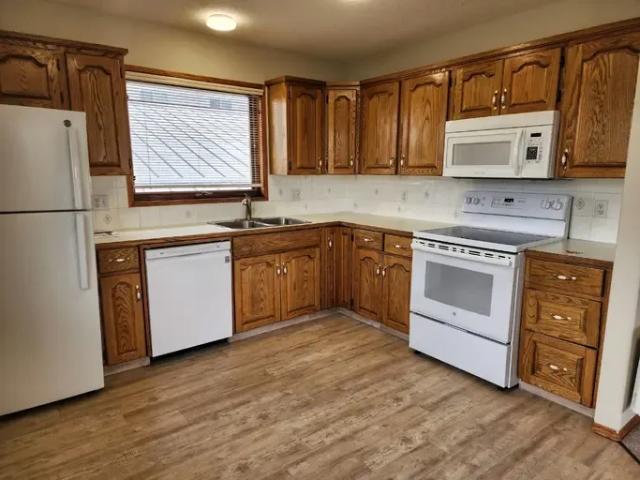 Apartment 2 Bedroom For Rent Olds AB 1995 ES103541713