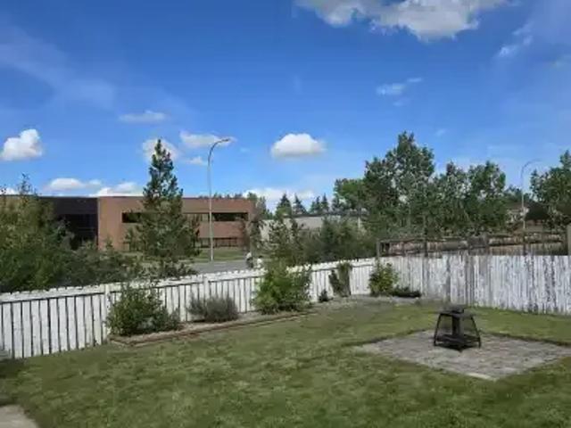 Apartment 2 Bedroom For Rent Airdrie AB 1850 ES106223369