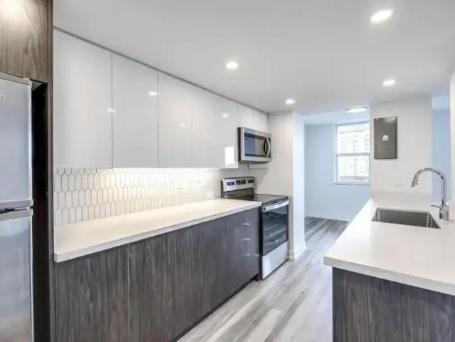 Apartment 2 Bedroom For Rent Burlington ON 2910 ES103739057