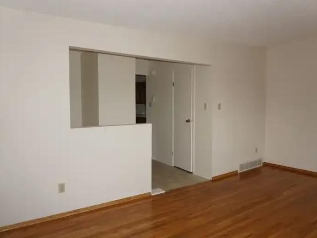 Apartment 2 Bedroom For Rent Calgary AB 1250 ES104895017