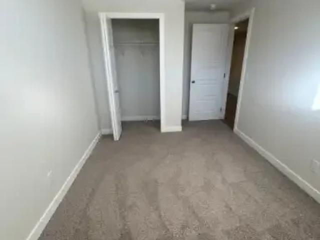 Apartment 2 Bedroom For Rent Calgary AB 1300 ELS105087570