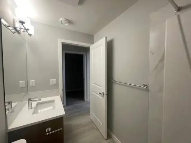Apartment 2 Bedroom For Rent Calgary AB 1300 ES103739822