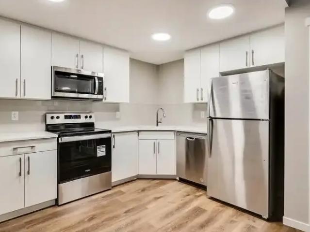 Apartment 2 Bedroom For Rent Calgary AB 1300 ES104841067