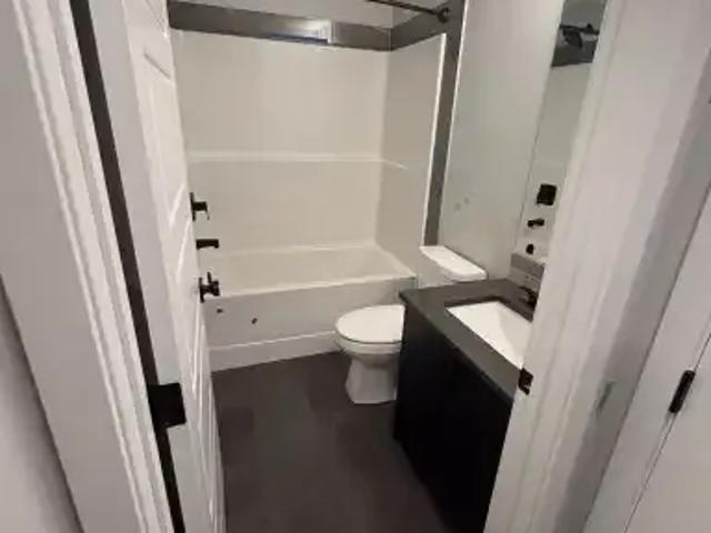 Apartment 2 Bedroom For Rent Calgary AB 1300 ES105378203