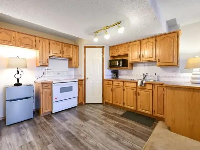 Apartment 2 Bedroom For Rent Calgary AB 1500 ES103695364