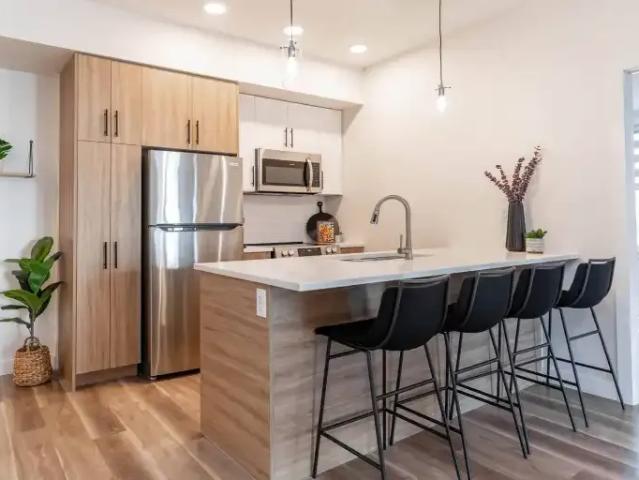 Apartment 2 Bedroom For Rent Calgary AB 2371 ES104141529