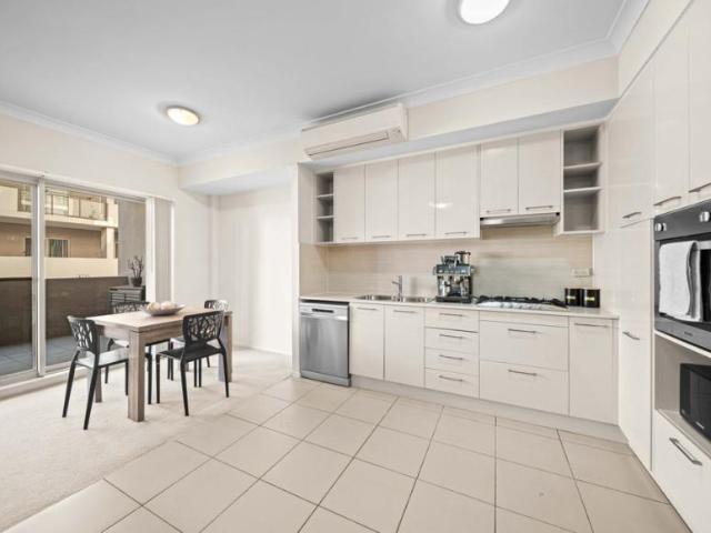 Apartment 2 Bedroom For Rent Campbelltown, NSW ES105284799