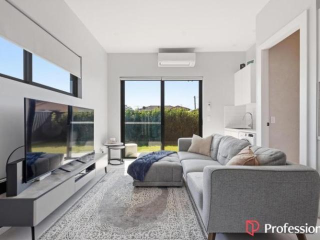 Apartment 2 Bedroom For Rent Carramar NSW 600 ES105990245