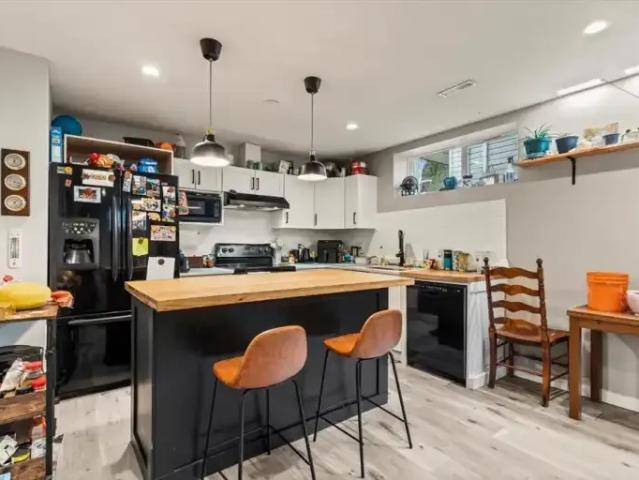 Apartment 2 Bedroom For Rent Chilliwack BC 1500 ES102658519