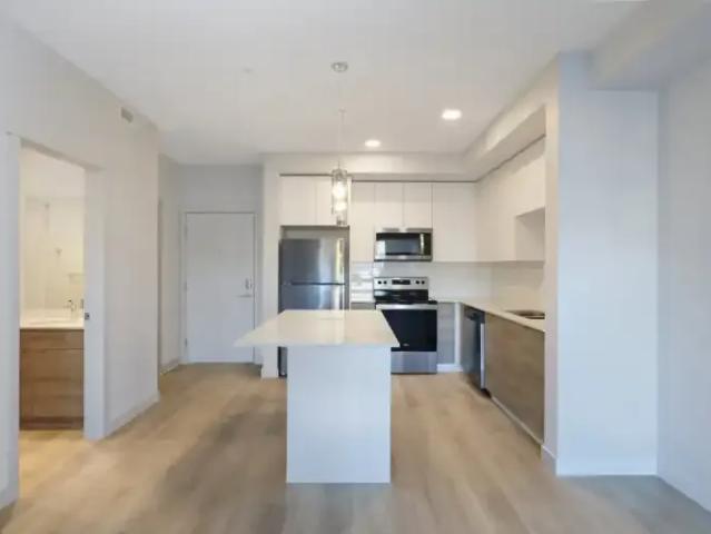 Apartment 2 Bedroom For Rent Comox BC 2279 ES105580262