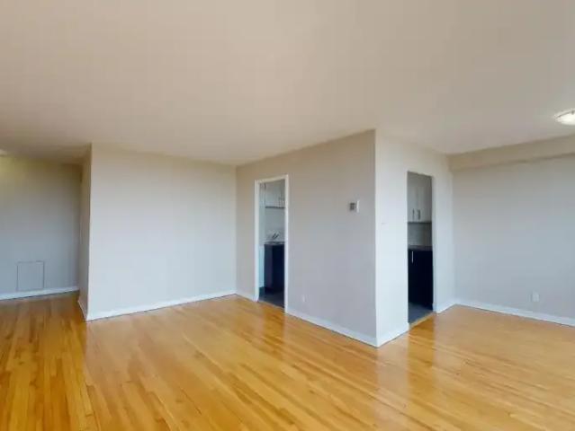 Apartment 2 Bedroom For Rent Cote Saint QC 1839 ES99303930