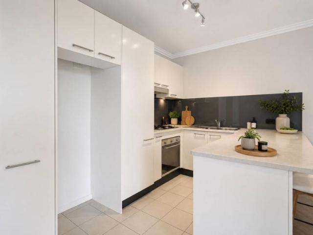 Apartment 2 Bedroom For Rent Crows Nest NSW ES103616910