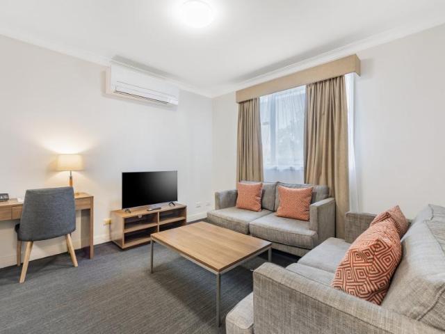 Apartment 2 Bedroom For Rent Dandenong VIC ES105605915