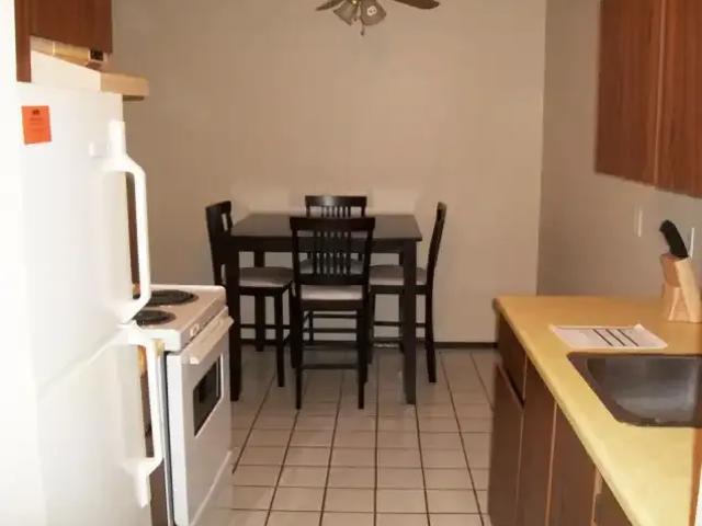 Apartment 2 Bedroom For Rent Dawson Creek BC 1402 ES105542878