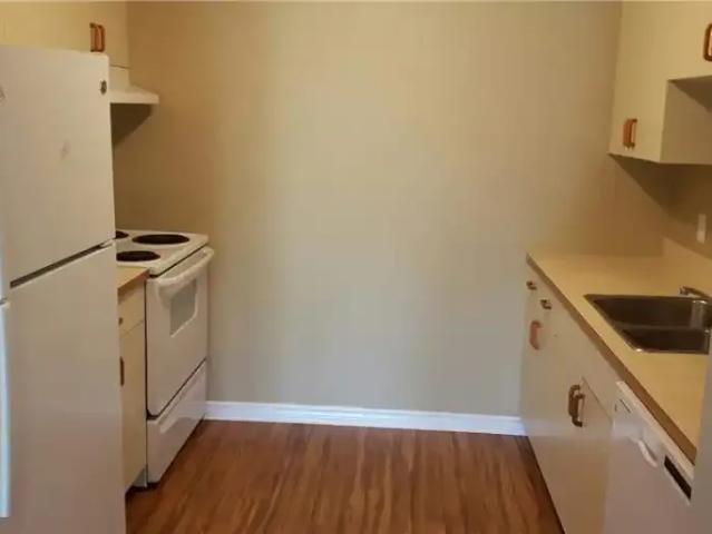 Apartment 2 Bedroom For Rent Dieppe NB 1300 ES103338063