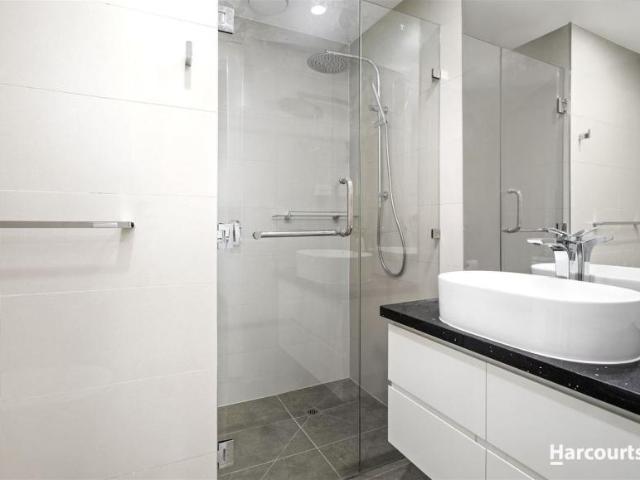 Apartment 2 Bedroom For Rent Doncaster East VIC ES106065420