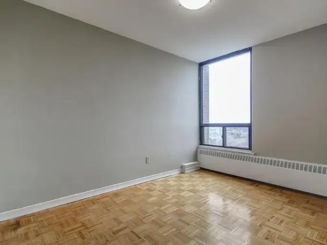 Apartment 2 Bedroom For Rent Etobicoke ON 2229 ELS96587572