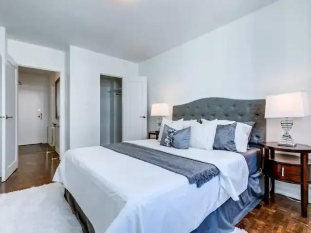 Apartment 2 Bedroom For Rent Etobicoke ON 2499 ES103694135
