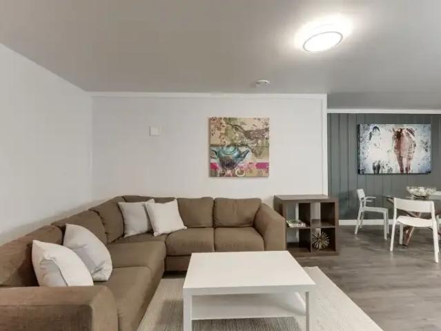Apartment 2 Bedroom For Rent Edmonton AB 1400 ES105377824