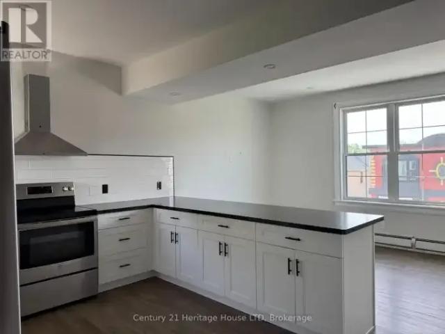 Apartment 2 Bedroom For Rent Fort Erie ON 1700 ES105543517