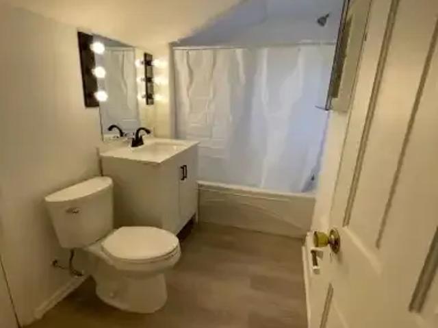 Apartment 2 Bedroom For Rent Guelph ON 2100 ES103355366