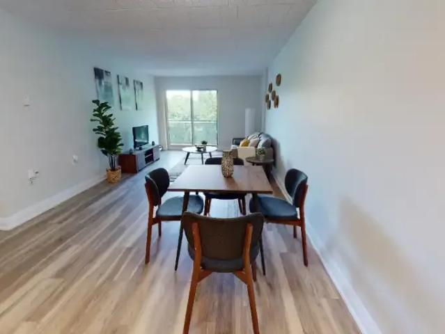 Apartment 2 Bedroom For Rent Guelph ON 2247 ES103739539