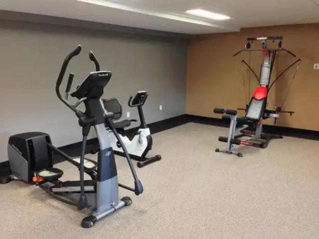 Apartment 2 Bedroom For Rent Grand Bend ON 2275 ELS105134996