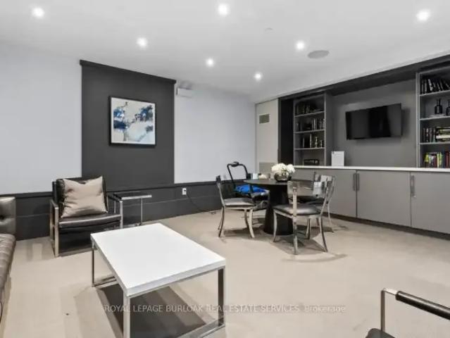 Apartment 2 Bedroom For Rent Grimsby ON 2250 ES102715446