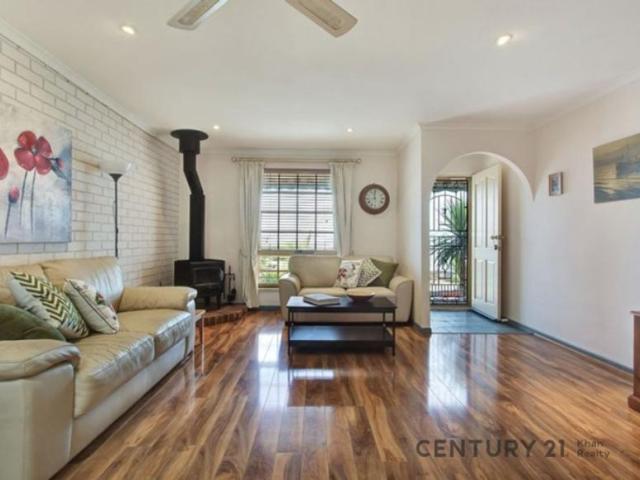 Apartment 2 Bedroom For Rent Hallett Cove, ES102667402