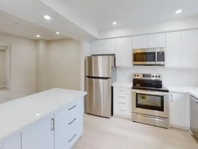 Apartment 2 Bedroom For Rent Hamilton ON 2128 ES102794766
