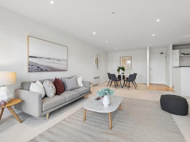 Apartment 2 Bedroom For Rent Hawthorn East VIC ES104917283