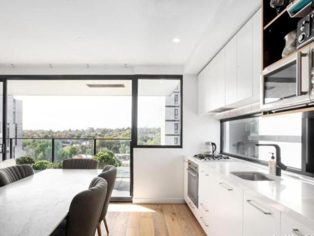 Apartment 2 Bedroom For Rent Hawthorn East VIC 720 ES105825410