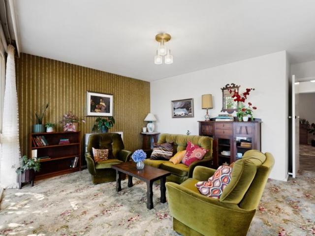 Apartment 2 Bedroom For Rent Hawthorn VIC ES105825906