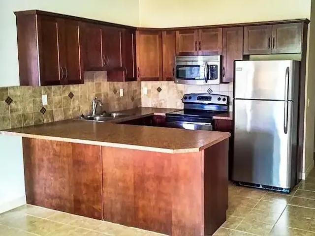 Apartment 2 Bedroom For Rent High River AB 1725 ES105580428