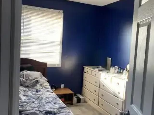 Apartment 2 Bedroom For Rent High River AB 800 ES105072010