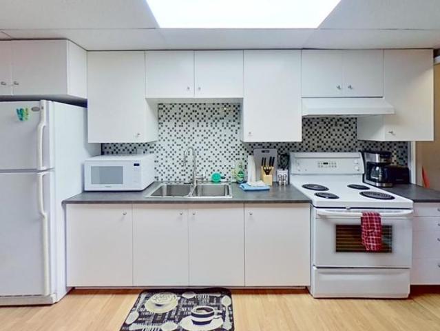 Apartment 2 Bedroom For Rent Hinton AB 1900 ES105642734