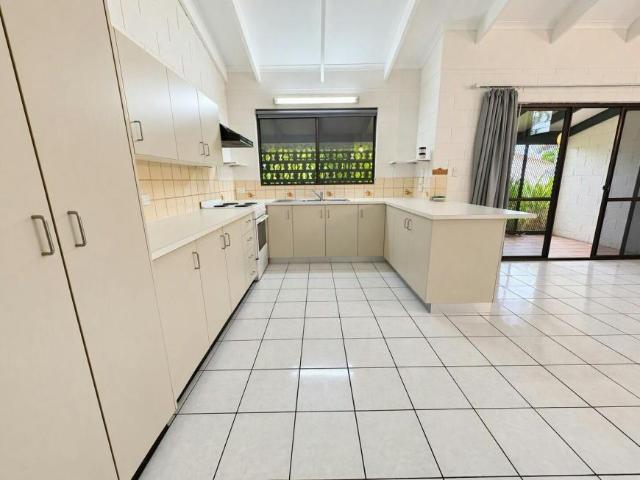 Apartment 2 Bedroom For Rent Karama NT 620 ES106068237