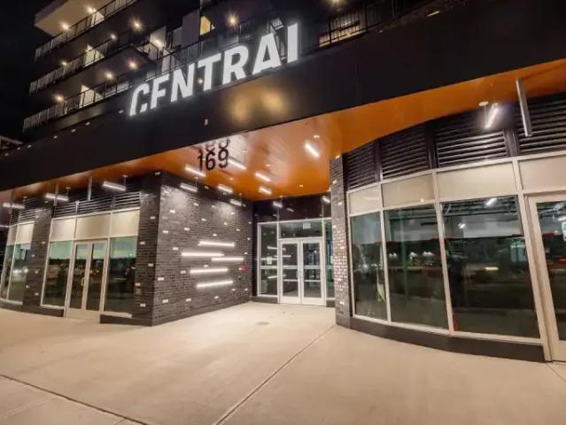 Apartment 2 Bedroom For Rent Kelowna BC 1886 ES98670302