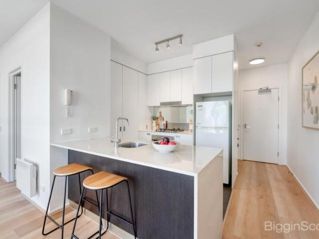 Apartment 2 Bedroom For Rent Kensington VIC 510000 ES101581035