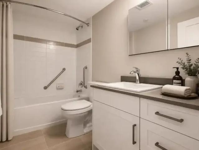 Apartment 2 Bedroom For Rent Kingston ON 2705 ES103611248