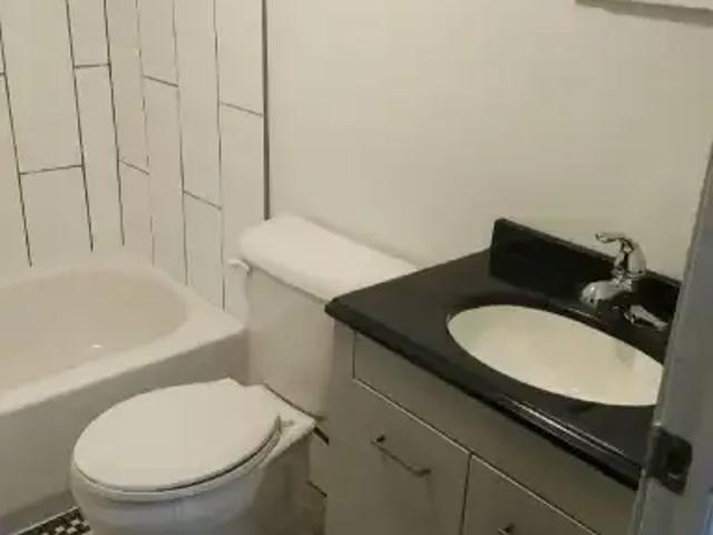 Apartment 2 Bedroom For Rent Kitchener ON 1650 ES100976044
