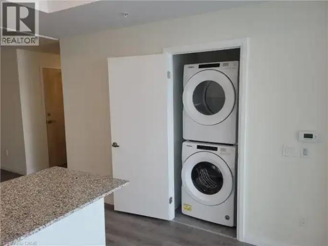 Apartment 2 Bedroom For Rent Kitchener ON 2095 ES105360118